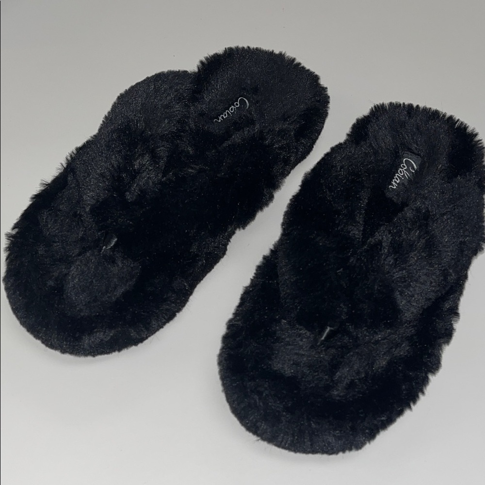 Cobian Black Plush Faux-Fur Flip Flop Slippers Size 7